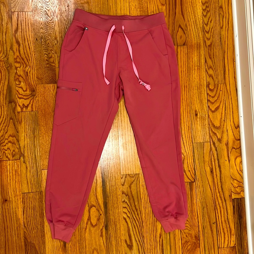 Figs Breast Cancer Zamora Jogger scrub pants size medium. Color: Quartz